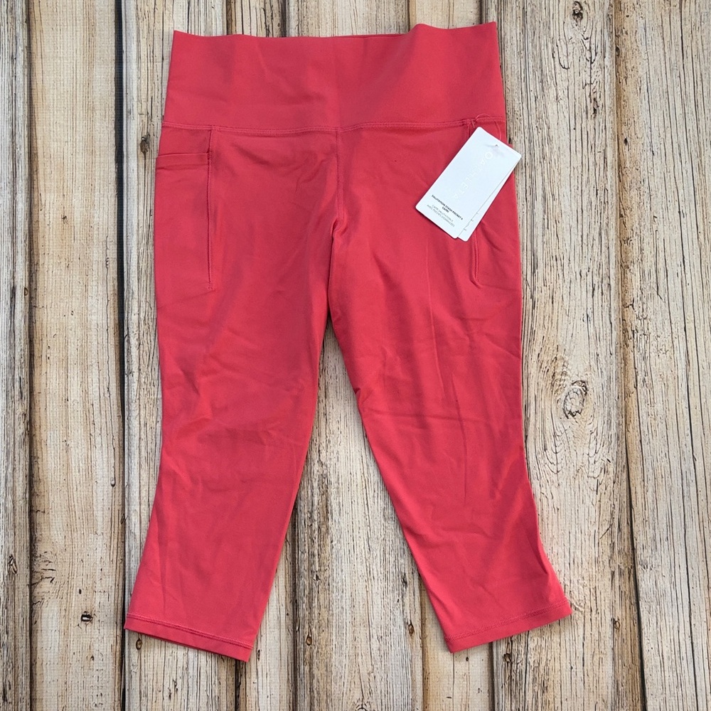 Athleta Women's Coral Salutation Stash Pocket II Capri Leggings